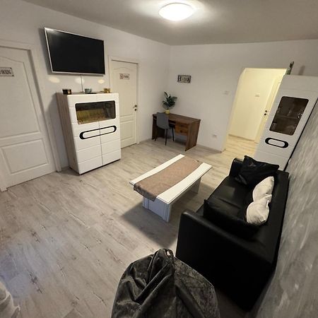 Apartament Ultracentral Modern 1 Piteşti Exteriör bild