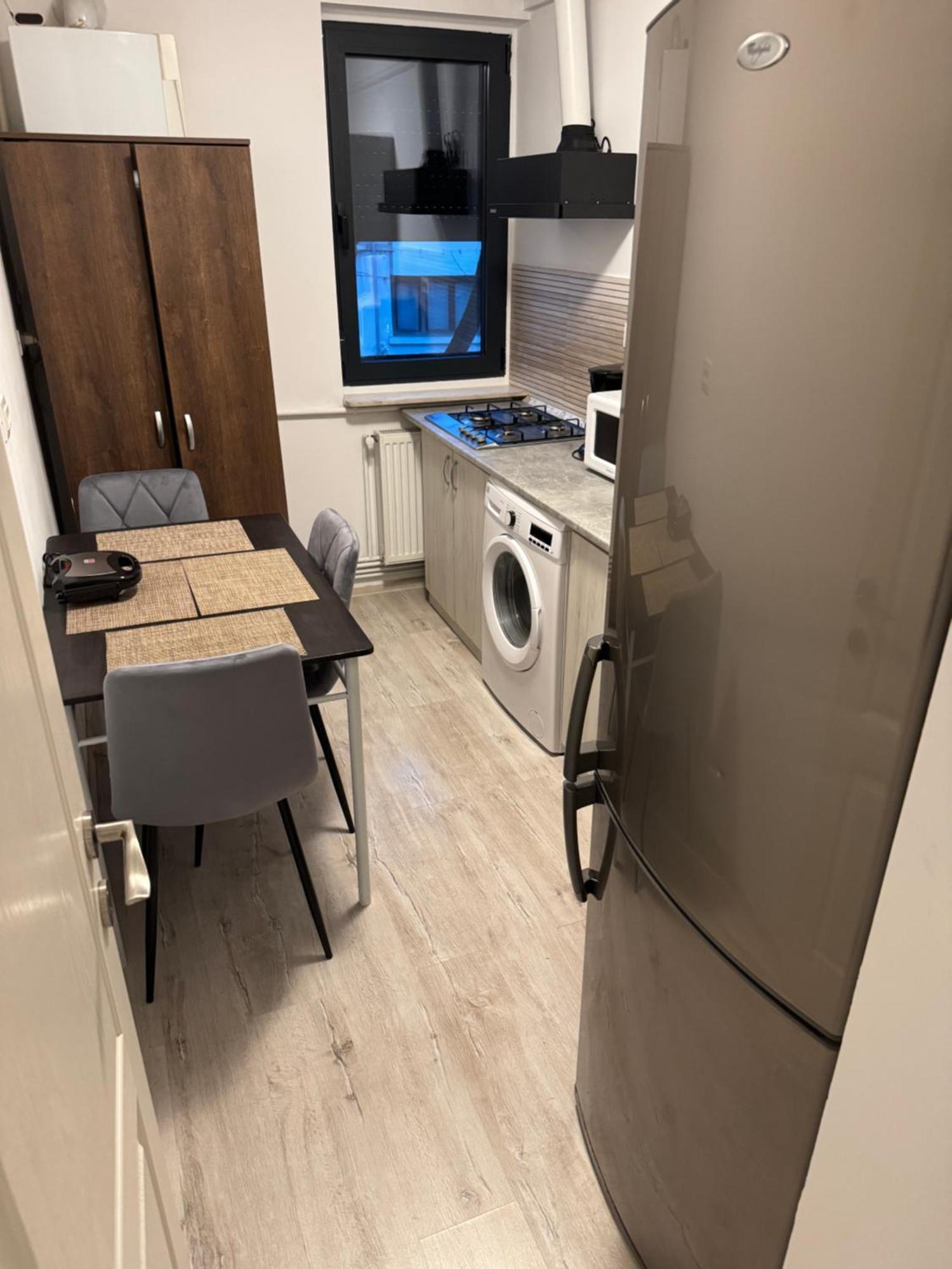 Apartament Ultracentral Modern 1 Piteşti Exteriör bild